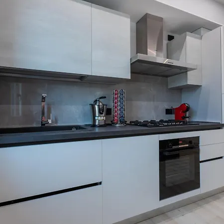Modern Apartment - Borgo Roma 4* ヴェローナ