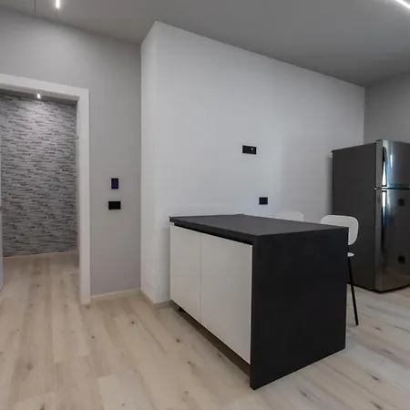 Modern Apartment - Borgo Roma 4*